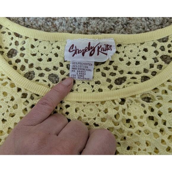 Vintage 80’s Yellow Knit Crochet Doile Top Size Small 3/4 Sleeve Shapely Knits - Picture 4 of 8